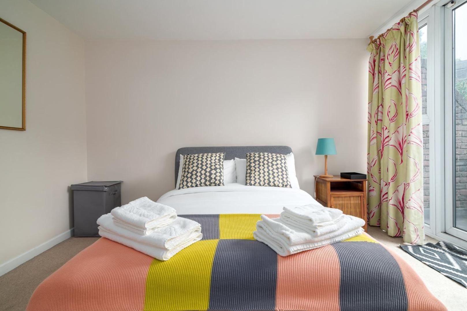 Guestready - Lovely Ground Floor Duplex With Patio In Southbank Apartamento Londres Exterior foto