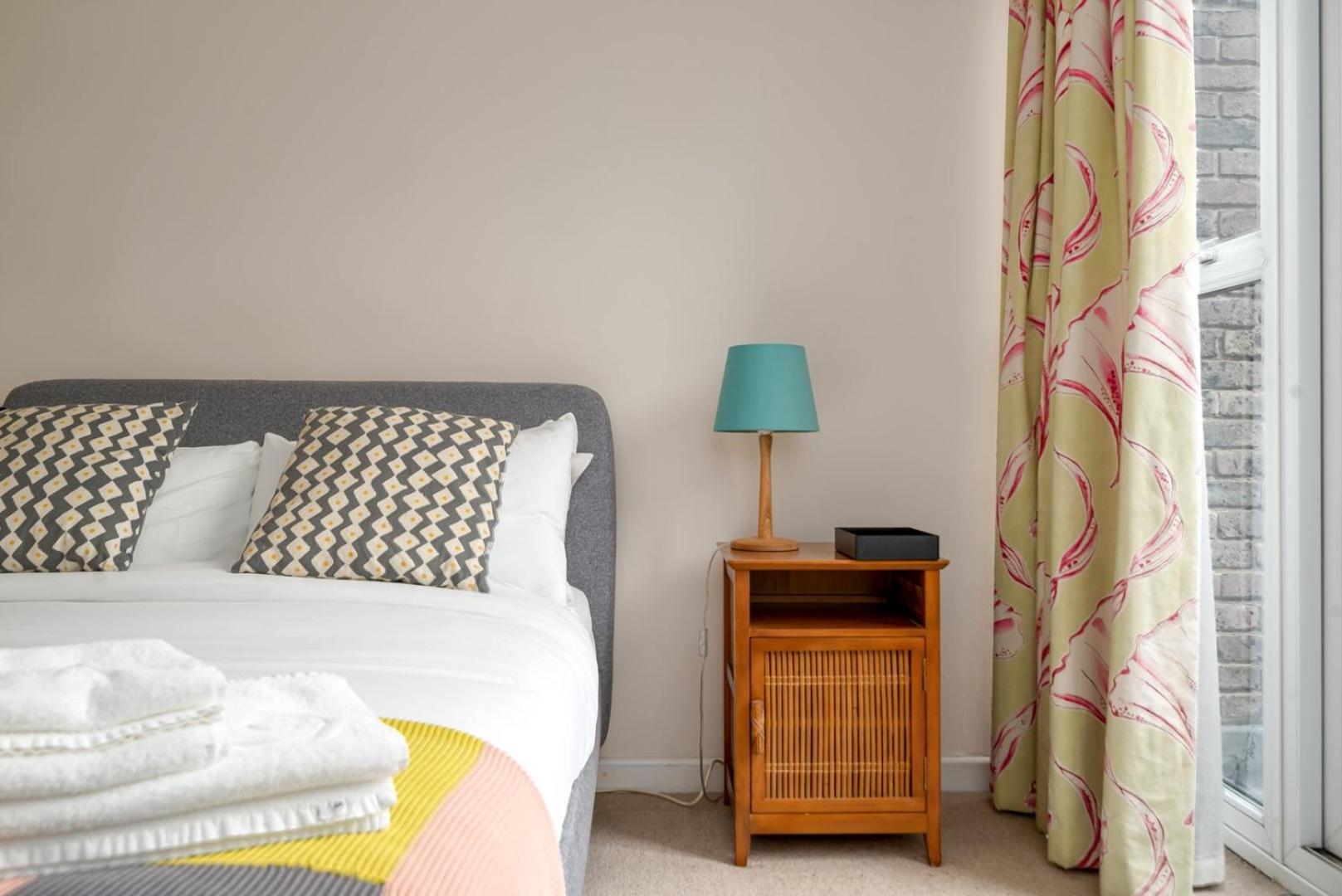 Guestready - Lovely Ground Floor Duplex With Patio In Southbank Apartamento Londres Exterior foto